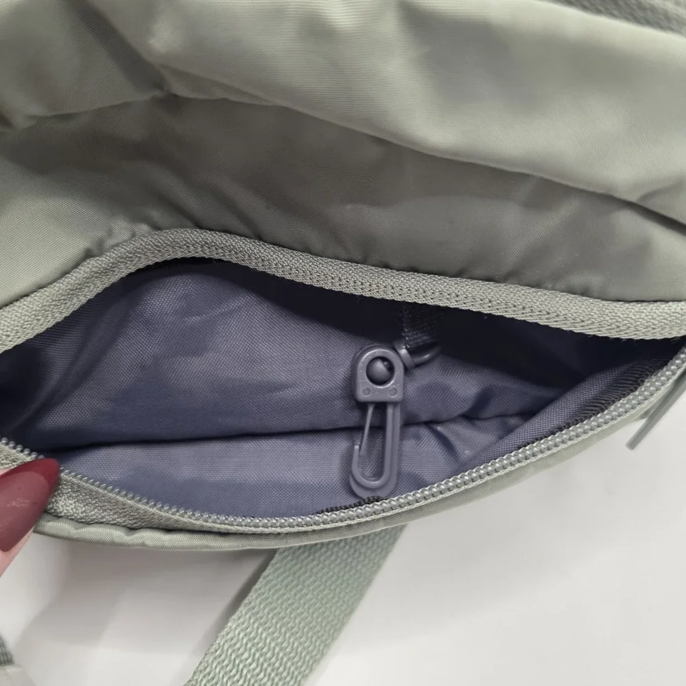 Adidas Originals Trefoil Waist Bag Sage Green Puffer Fanny Pack Adjustable Strap - Picture 9 of 9